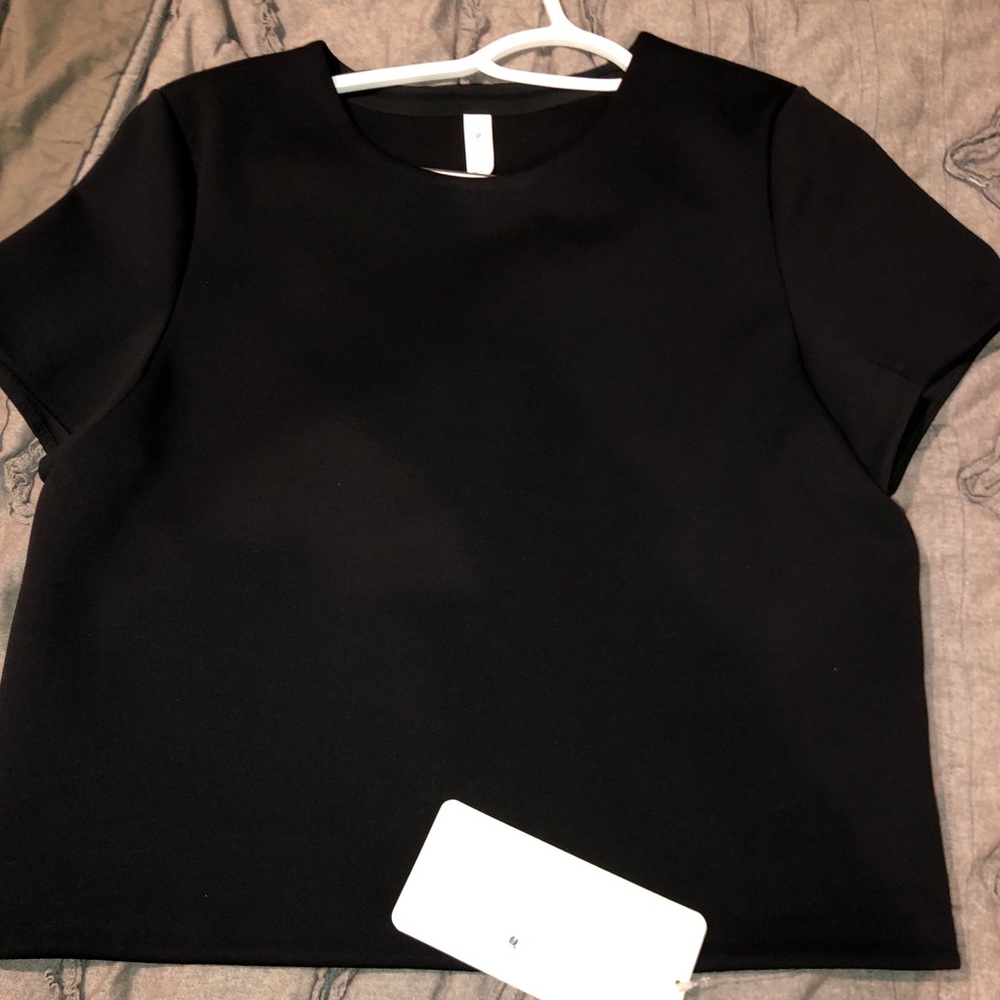 Lulu Lemon Nylon Short Sleeve Shirt